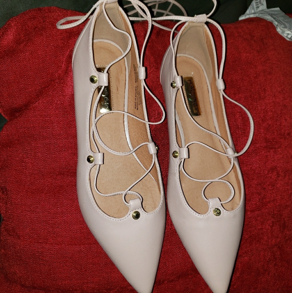 Halogen flats- never worn